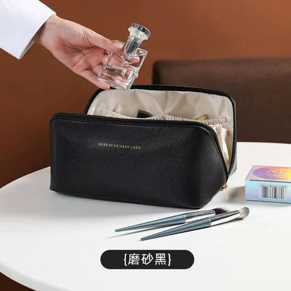 Große Kosmetiktasche mit Reißverschluss und Innenfächern