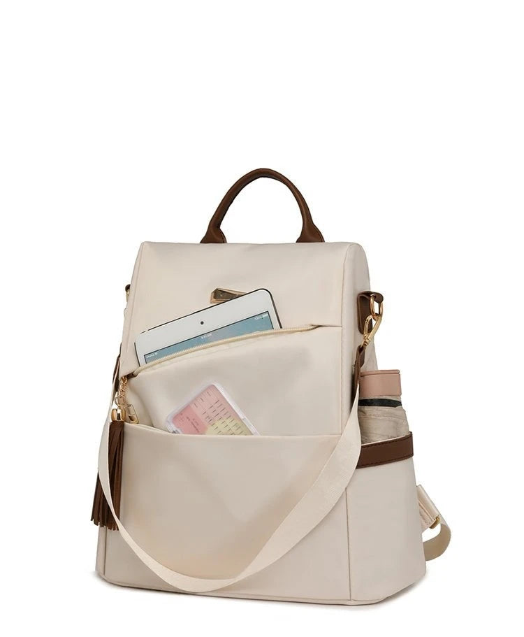 Damen-Rucksack aus Nylon mit Quaste und rückseitigem Reißverschluss