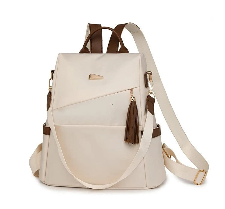 Damen-Rucksack aus Nylon mit Quaste und rückseitigem Reißverschluss